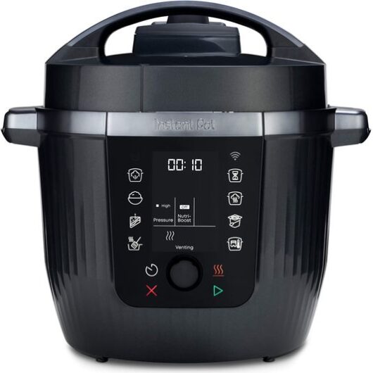 INSTANT POT Pro 10-in-1 Multicooker - Black