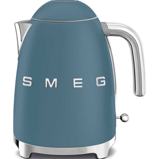 Smeg Kettle In Matte Storm Blue